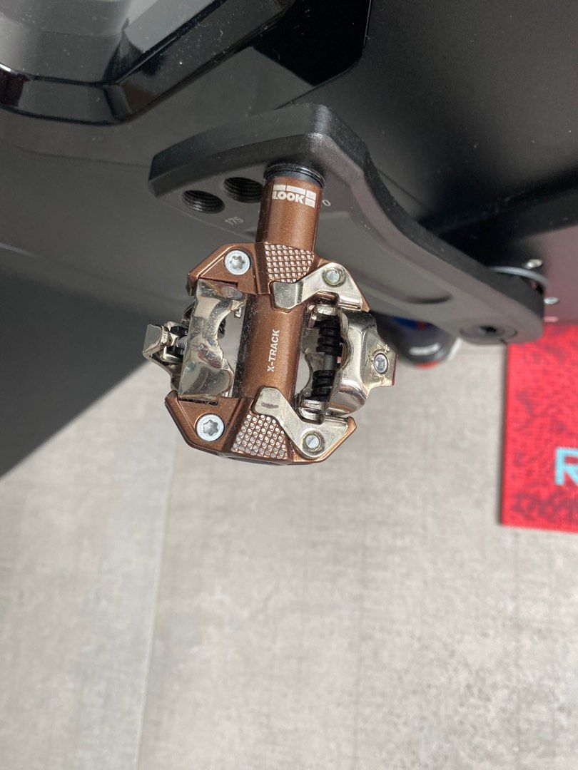 Tacx NEO Bike Smart Trainer Great for Zwift!, Sports Equipment, Exercise & Fitness, Cardio