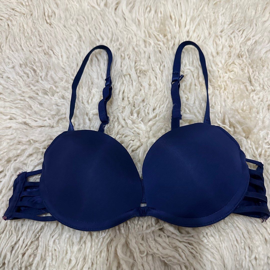 THE SHOW OFF La Senza 32A on tag Sister Sizes: 30B, 34AA Lightly
