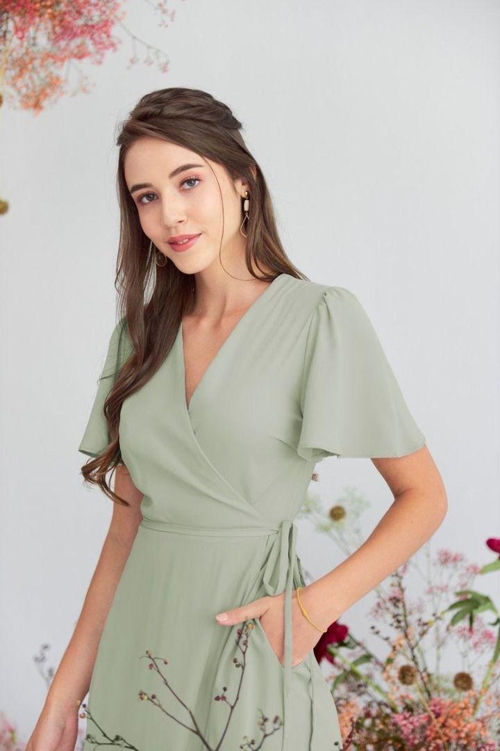 The Thread Theory (TTT) ROMANCE IN A WRAP DRESS (PISTACHIO) - XL, Women's  Fashion, Dresses & Sets, Evening dresses & gowns on Carousell