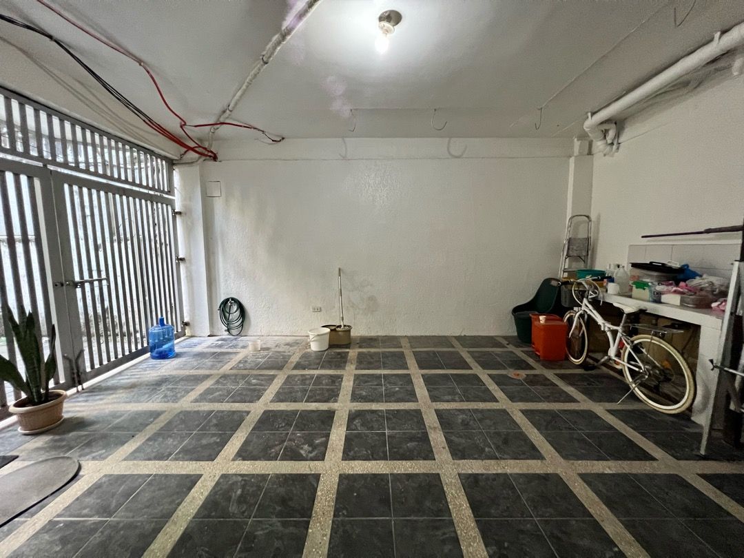 Townhouse for Sale at Varsity Hills, Quezon City on Carousell