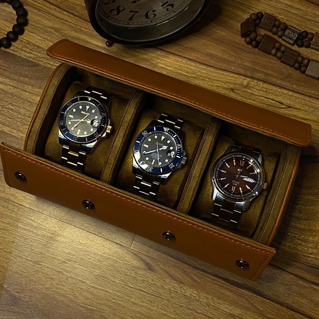 Travel Watch roll case 3 Slots Organizer (Category: Accessory Holder, Box & Organizers) located in Manila. Submitted by markwrist07 (Listing ID 1229478606, Image 3). Description: Travel Watch roll Case & Luxury Wooden Watch box 1/2/3/5/6/8/10/12 Slots Specification: Material Wooden Watch Box: Wooden+Velvet Cloth Colors: Rosewood Grain, fraxinus Mandshurica, Walnut Grain, Black/brown Type: 5/ 6/8/10/12 Slots Sizes For Wooden Watch Box 6 Slots key 