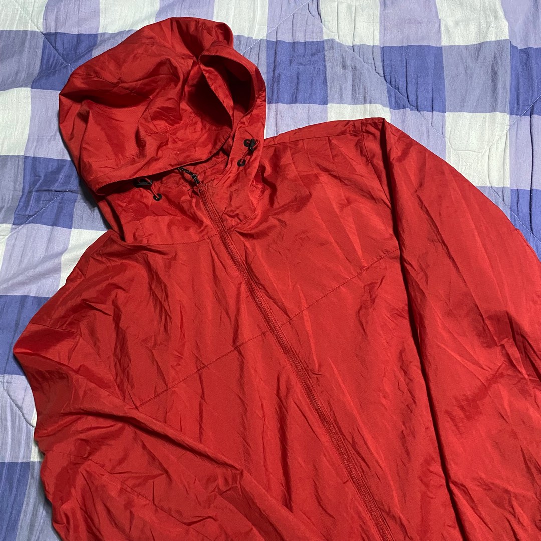 Uniqlo Packable Rain Jacket, Women's Fashion, Coats, Jackets and ...