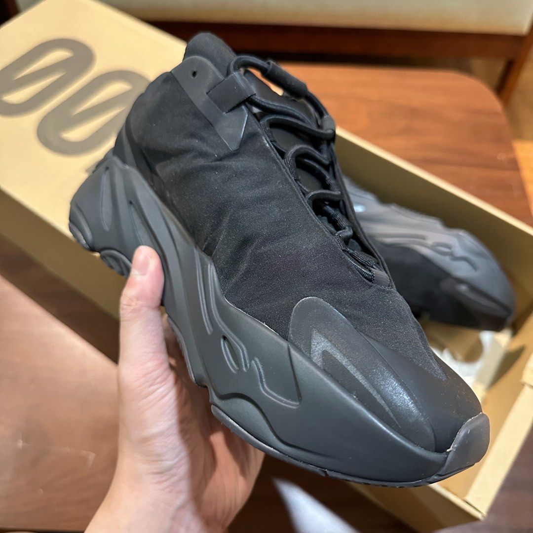 US 8.5 Adidas Yeezy Boost 700 MNVN Triple Black