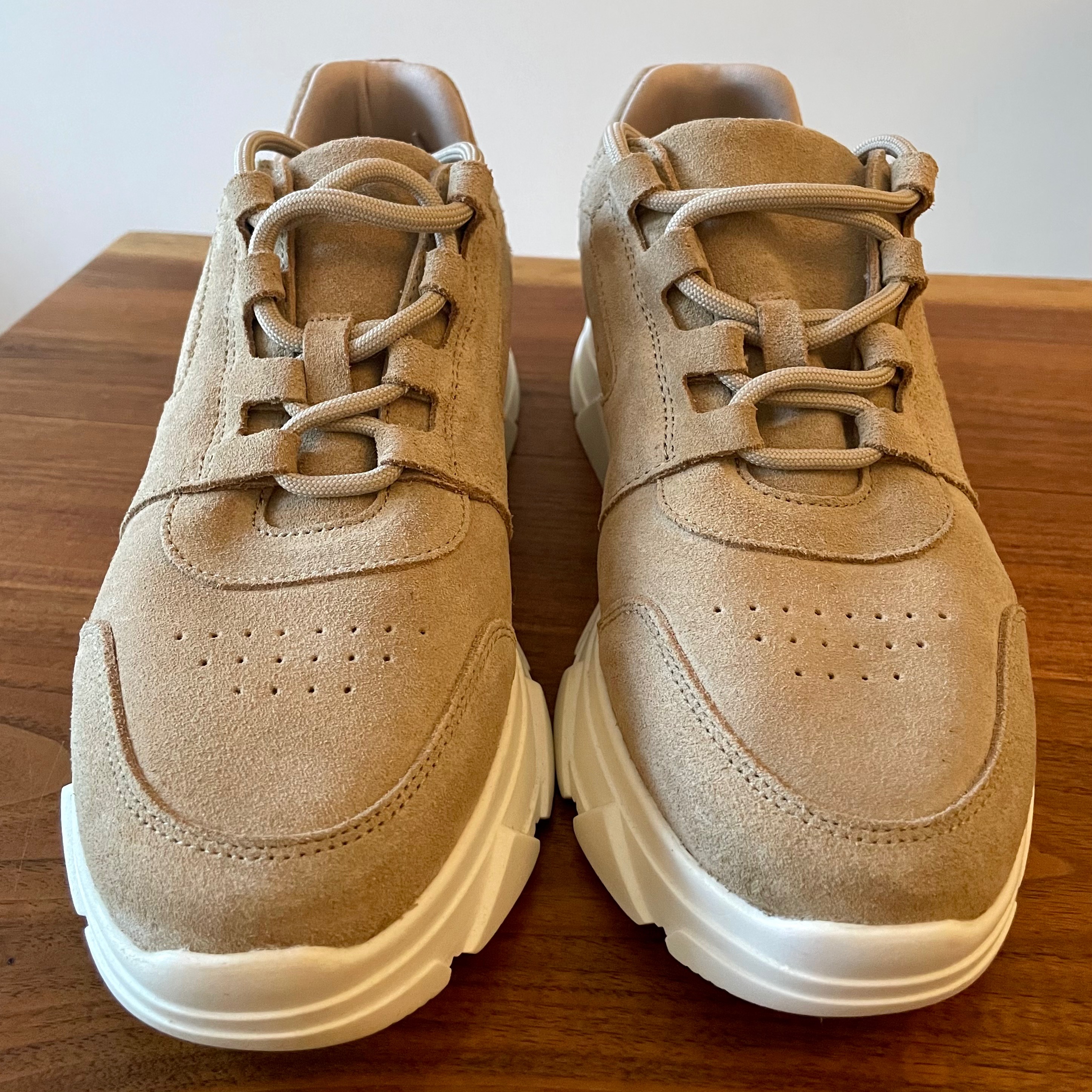 Vera trainers online