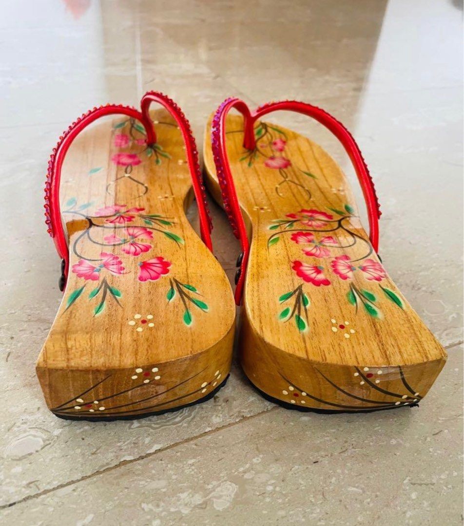 Vietnamese wooden clog sandals, Women's Fashion, Footwear, Sandals on