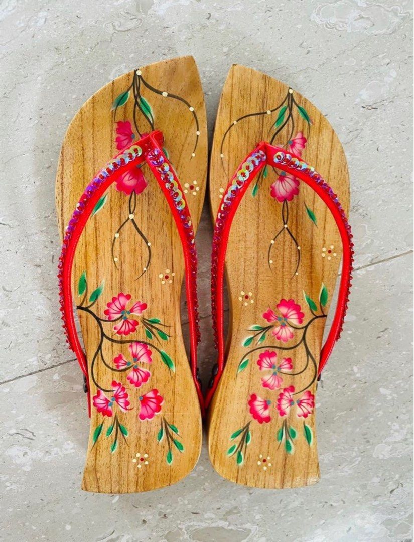 Vietnamese wooden clog sandals, Women's Fashion, Footwear, Sandals on
