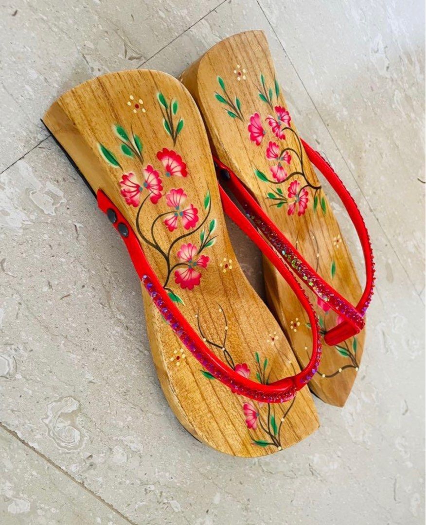 Asian wooden sandals top