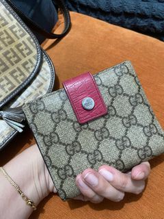 Vintage Gucci trifold wallet GG Supreme pink