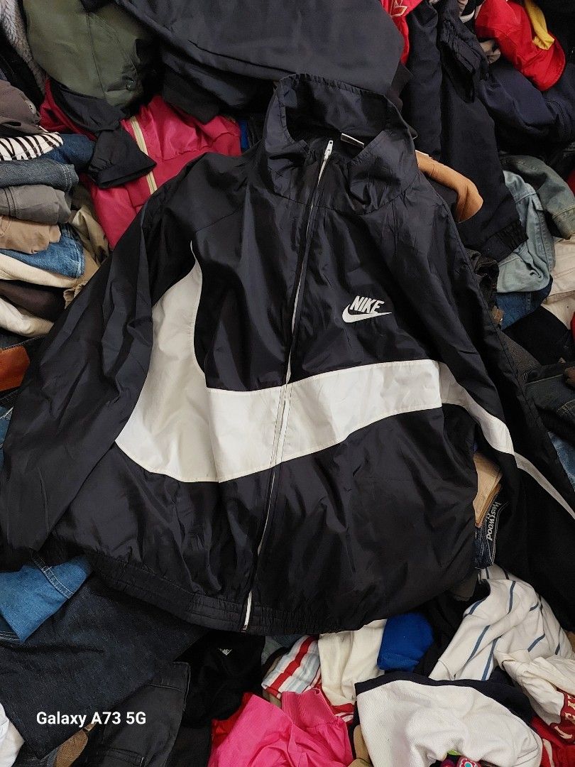Vintage Nike Big Swoosh Men s Fashion Coats Jackets and
