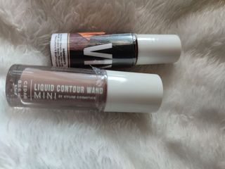 Viyline Cosmetics - Lip Stain and Contour