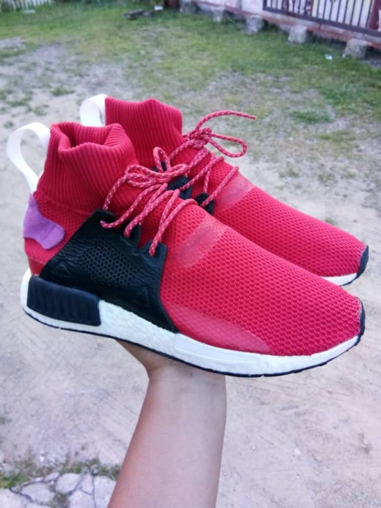 AdIdas nmd winter red midcut sneakers size 9.5uk
