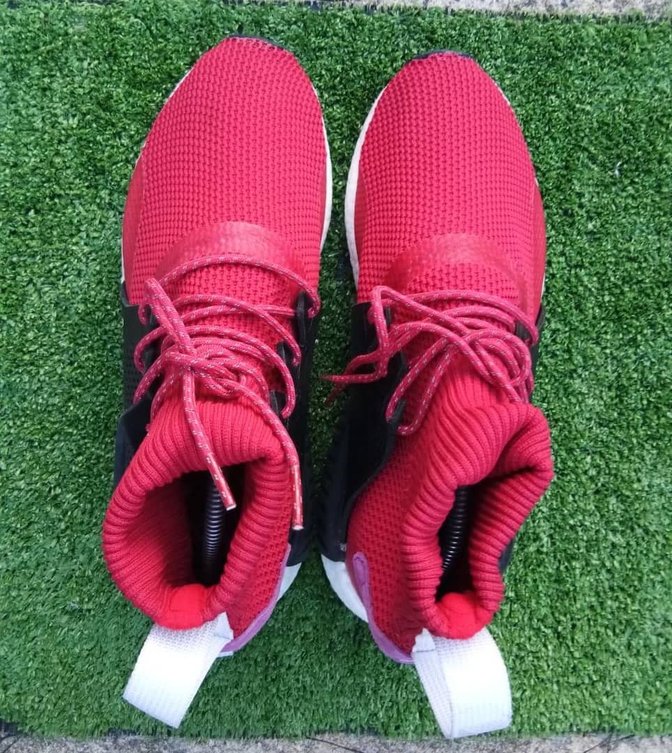 AdIdas nmd winter red midcut sneakers size 9.5uk