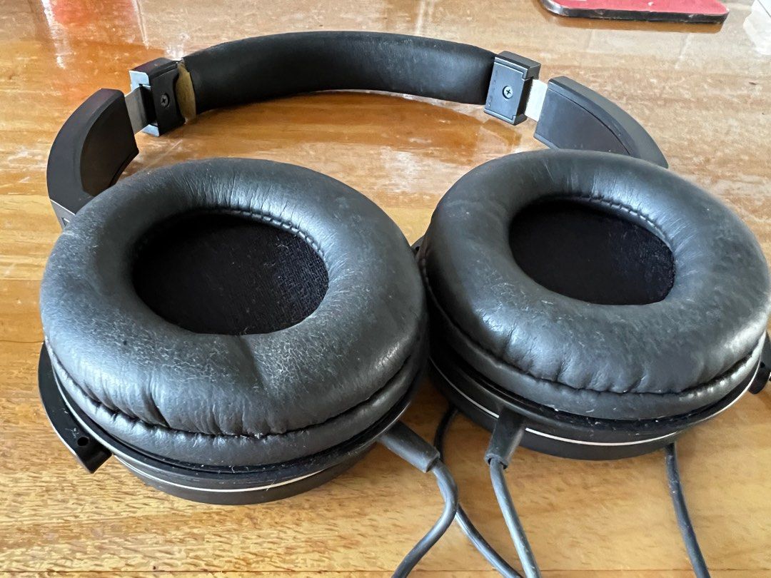 Audio technica headphone, Audio, Headphones & Headsets on Carousell