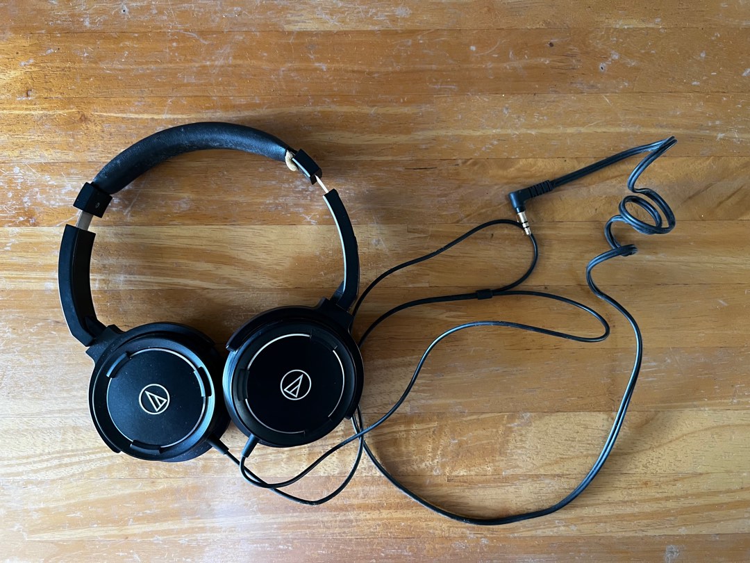 Audio technica headphone, Audio, Headphones & Headsets on Carousell