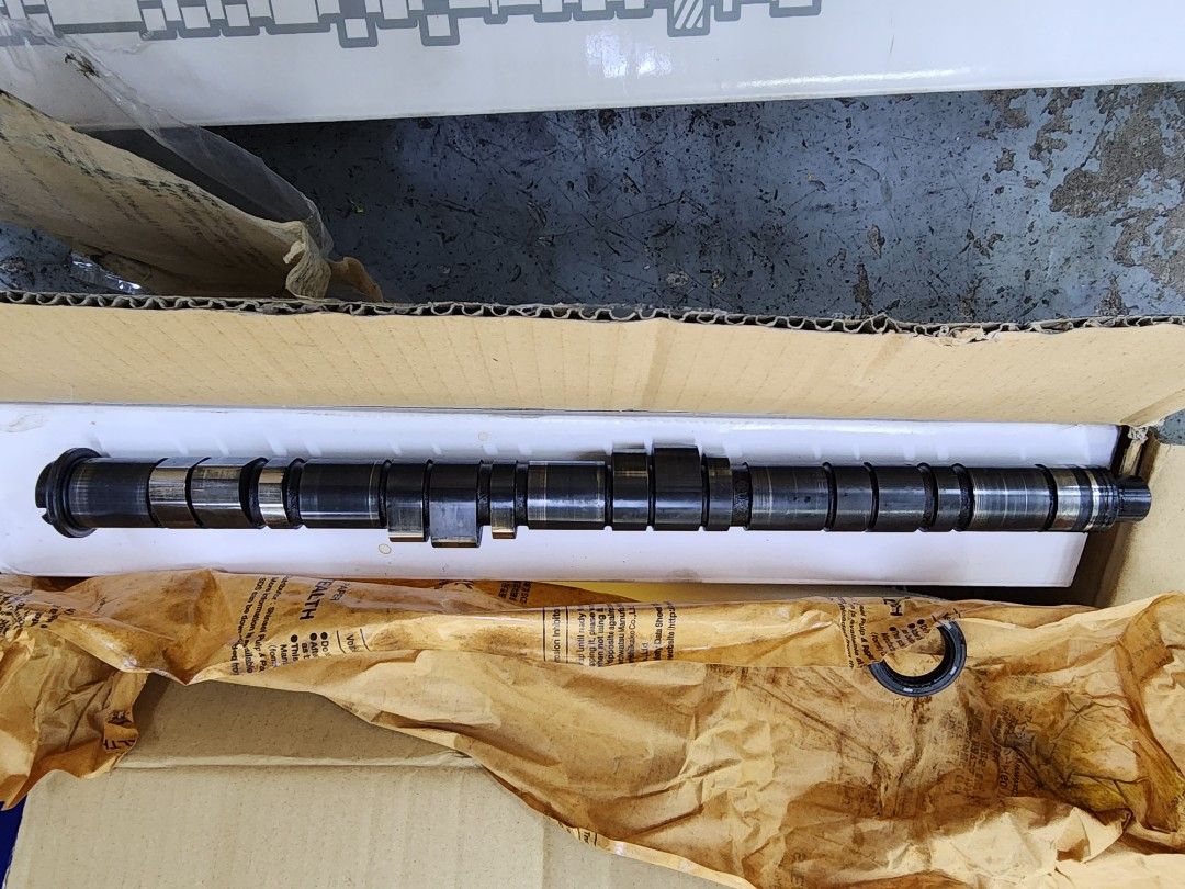 B18C Type R Camshaft, Car Accessories, Accessories on Carousell