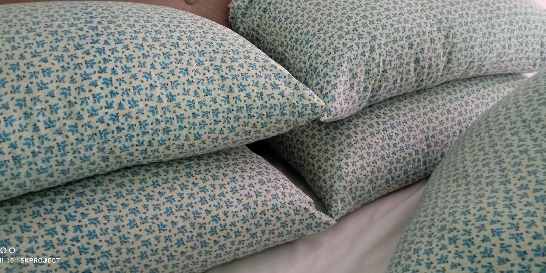 Bantal shop in english