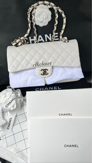 (Category: ) located in . Submitted by clkcloset (Listing ID 1231171382, Image 1). Description: .