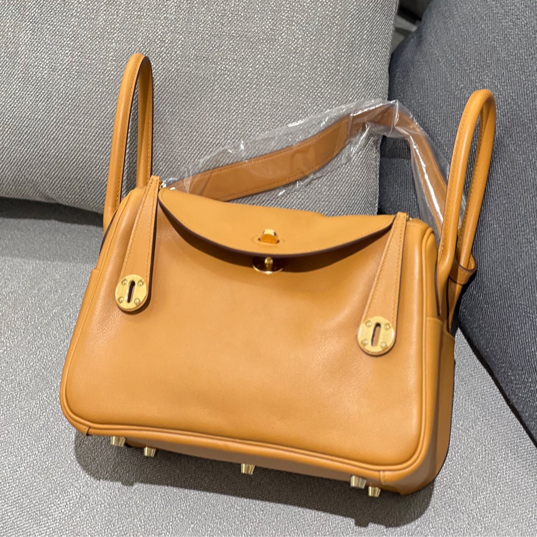 Hermès Lindy 26 Gold Evercolor Gold Hardware GHW