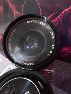Canon camera lens FD 28mm 1:35 SC