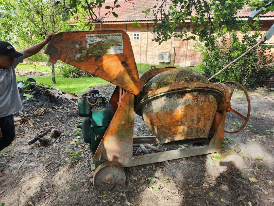 Cement mixer 2nd hand as is, Everything Else, Others on Carousell