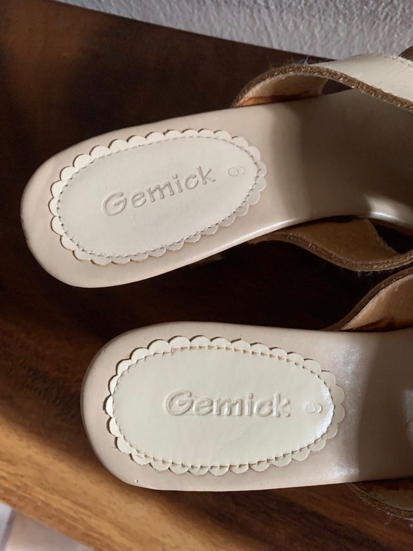 Chunky clog heels online