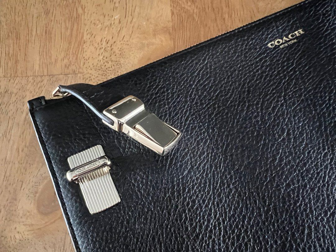 COACH Black L Zip Leather Portfolio