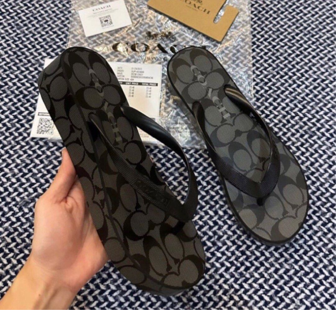 Coach black discount flip flops