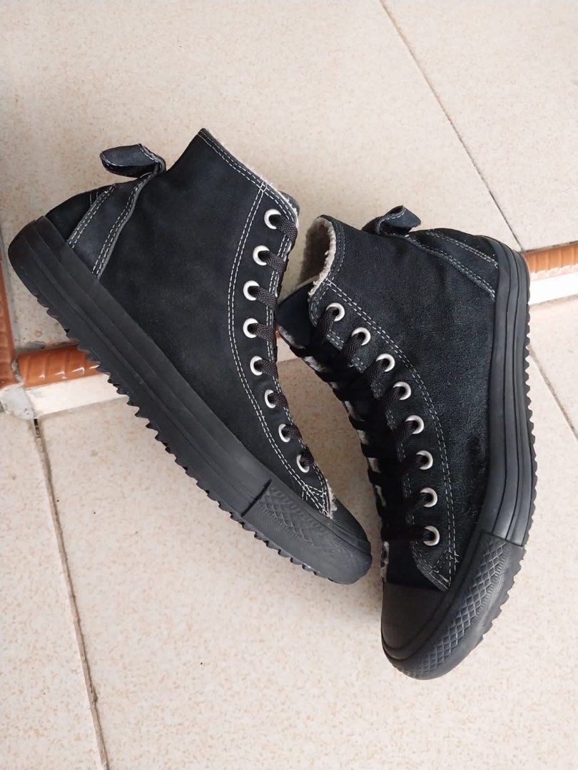 Converse deals ct hollis