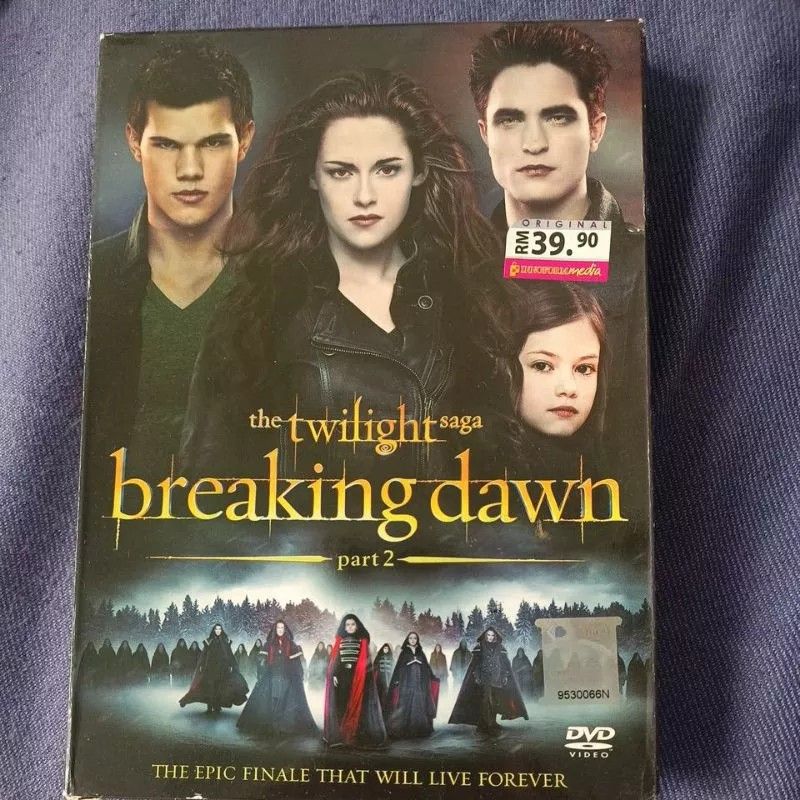 DVD The Twilight Saga - Breaking Dawn full movie, Hobbies & Toys, Music &  Media, CDs & DVDs on Carousell