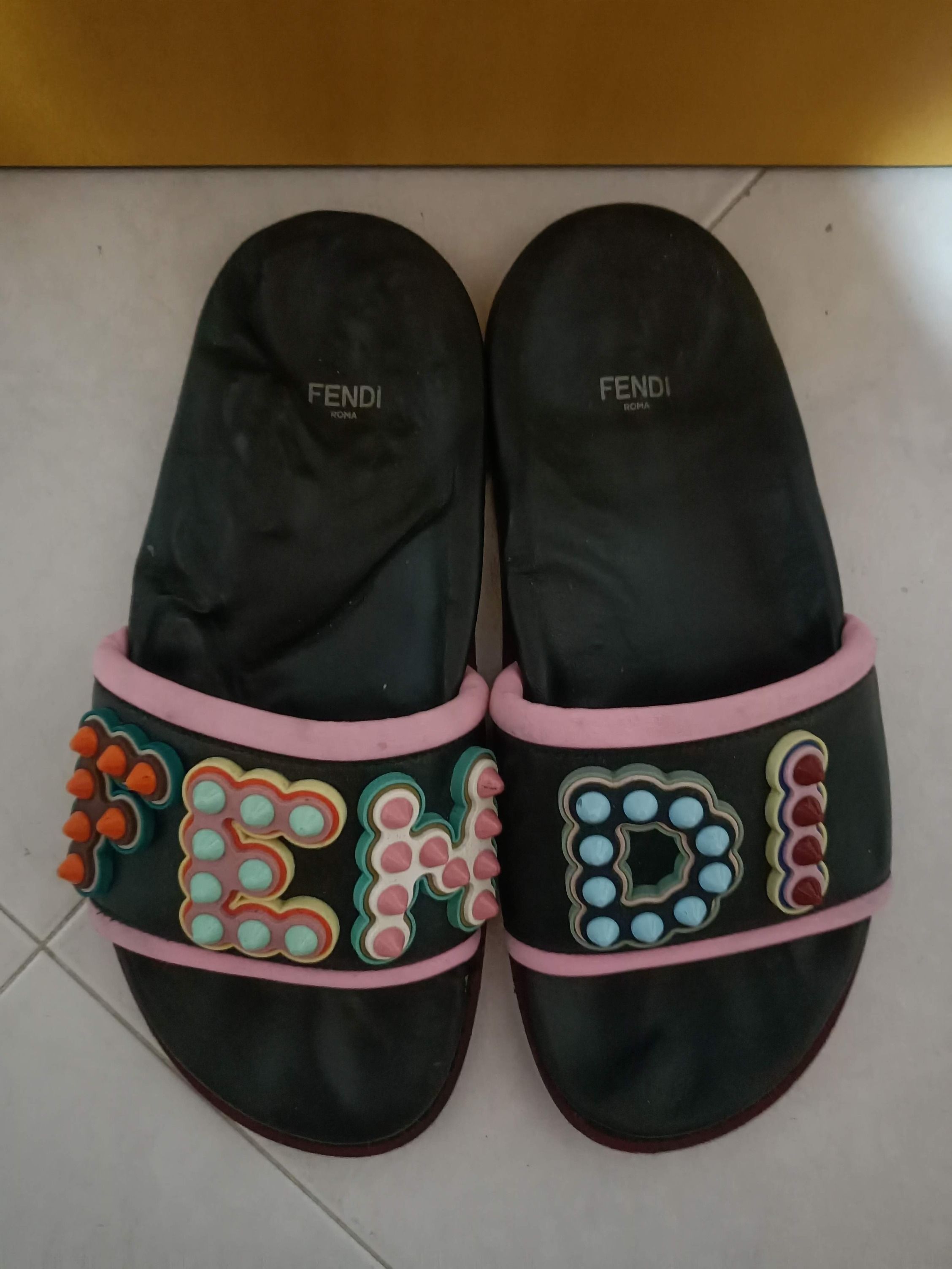 Fendi fun fair logo hot sale slides