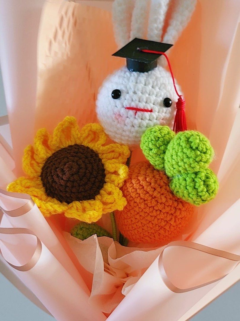 Graduation crochet bouquets, Hobbies & Toys, Stationery & Craft