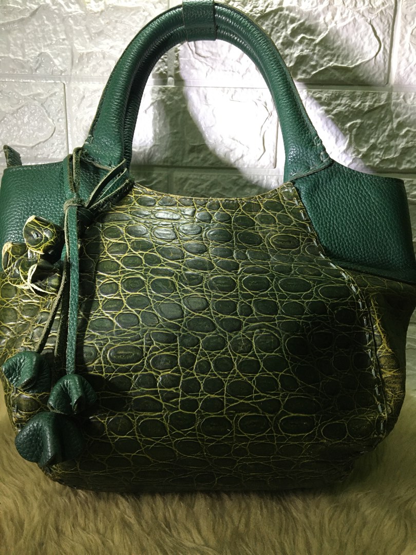 Green leather Shoulder bag on Carousell