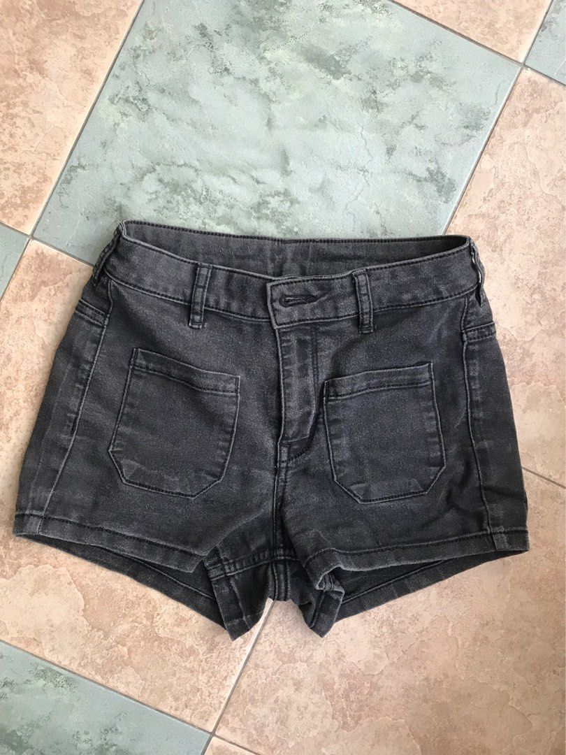H&m divided shorts top