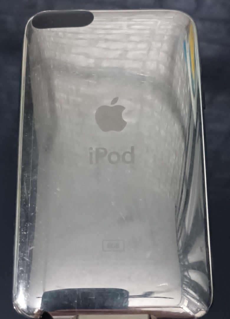 IPod touch （分類：其他）位於 Hong Kong。 由 yybank 提交（商品編號 1231220536，圖片 2）。簡介： 葵興芳自取。