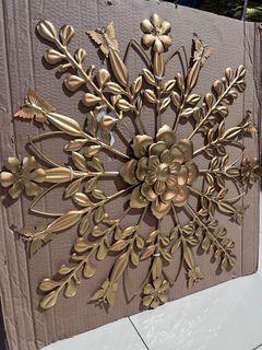 Iron wall deco