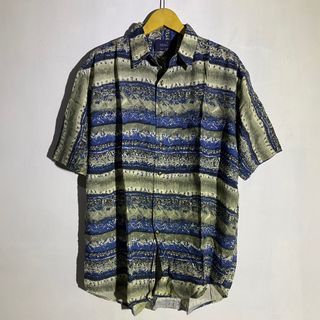 Kemeja Vintage Motif Abstrak