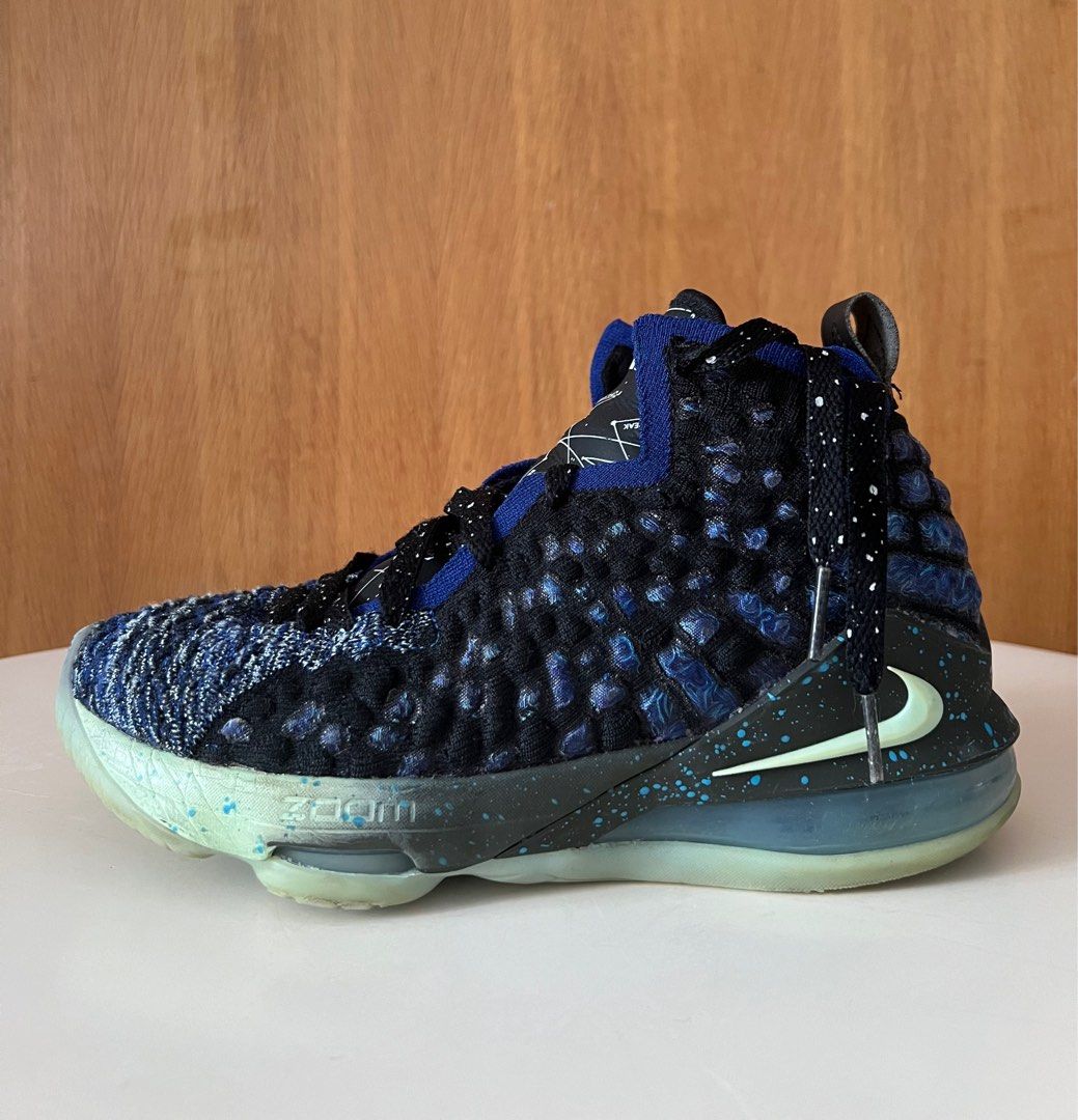 LeBron 17 GS Constellations Basketball Kids 3.5Y Shoes