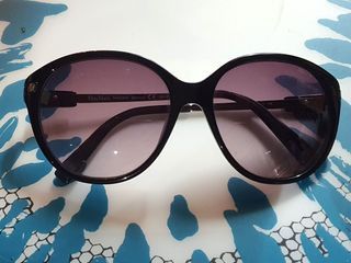 Like new MAX MARA sunglasses - classic feminine design, black frame with purple tinted lens