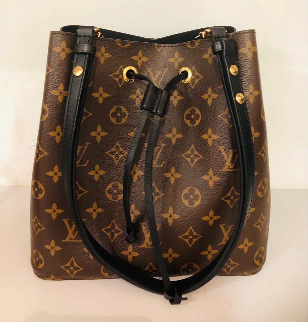 Louis Vuitton Avenue Sling Bag, Luxury, Bags & Wallets on Carousell