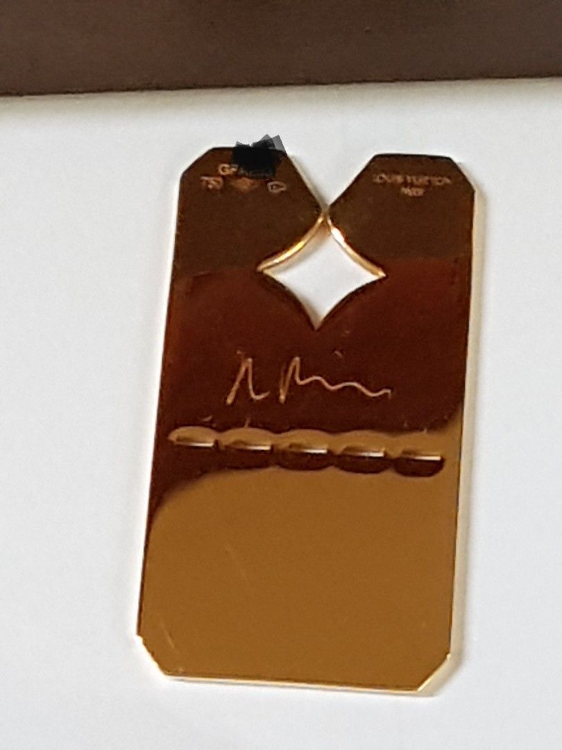 Louis Vuitton 18k Gold Dog Tag Pendant Necklace, Women's Fashion