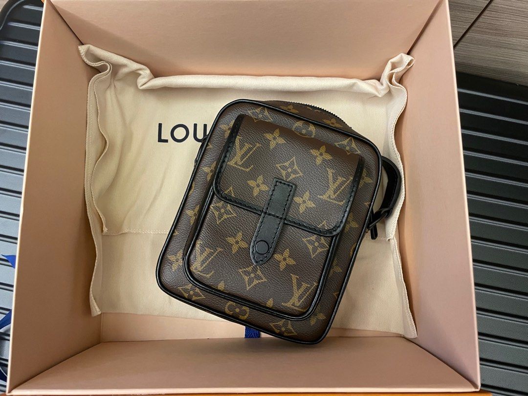 Louis Vuitton LV M69404 Christopher 隨身包, 名牌精品, 精品包與皮夾