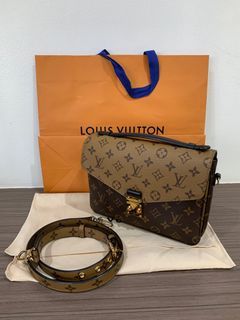 Louis Vuitton Pochette Metis Monogram Reverse *rental only* - The
