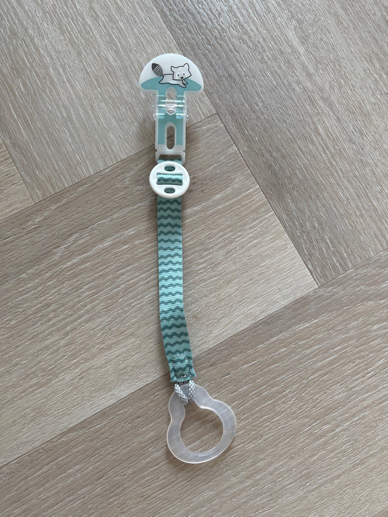 MAM pacifier clip, Babies & Kids, Nursing & Feeding, Soothers