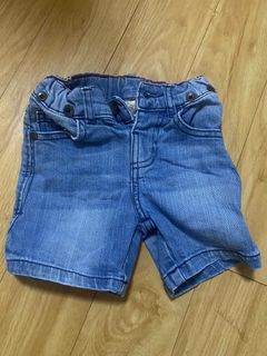 (Category: ) located in . Submitted by eliab_closet (Listing ID 1231193878, Image 1). Description: .