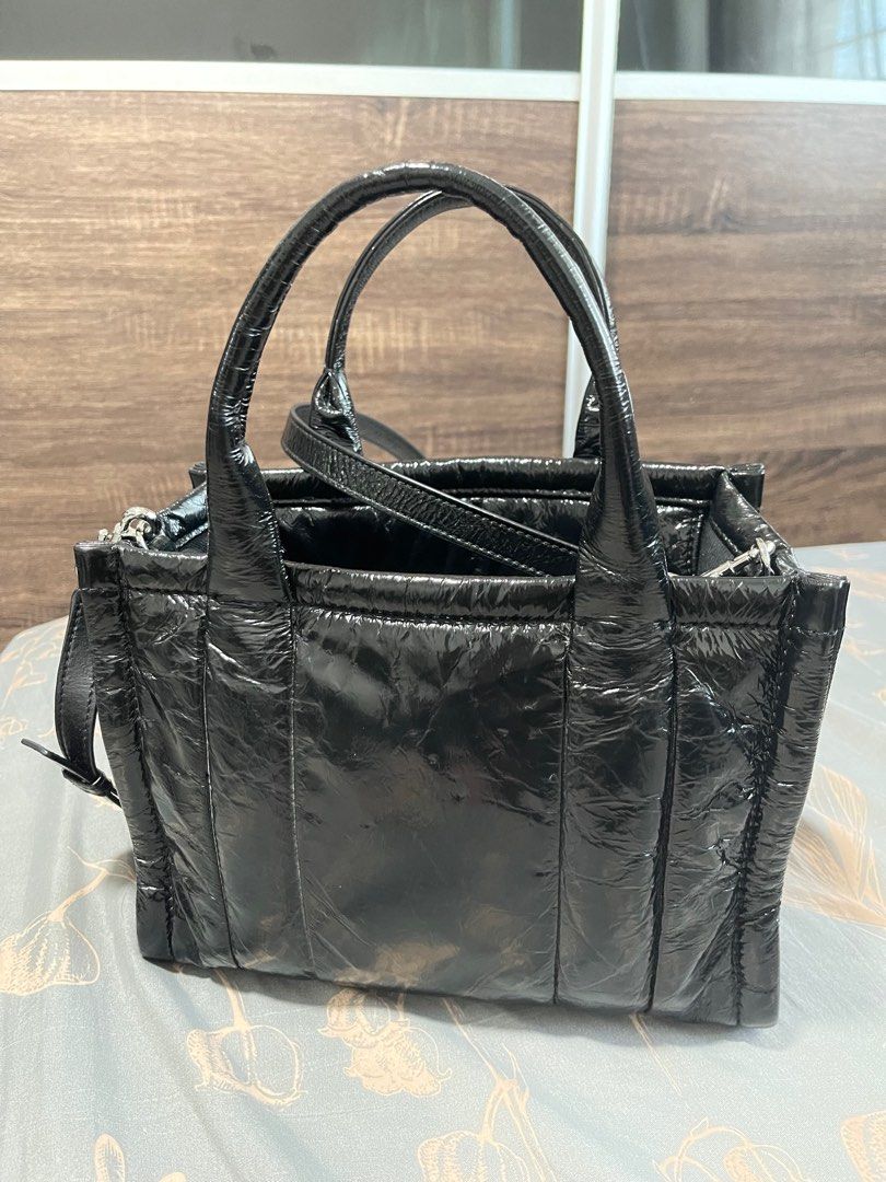 Marc jacobs embossed tote bag store