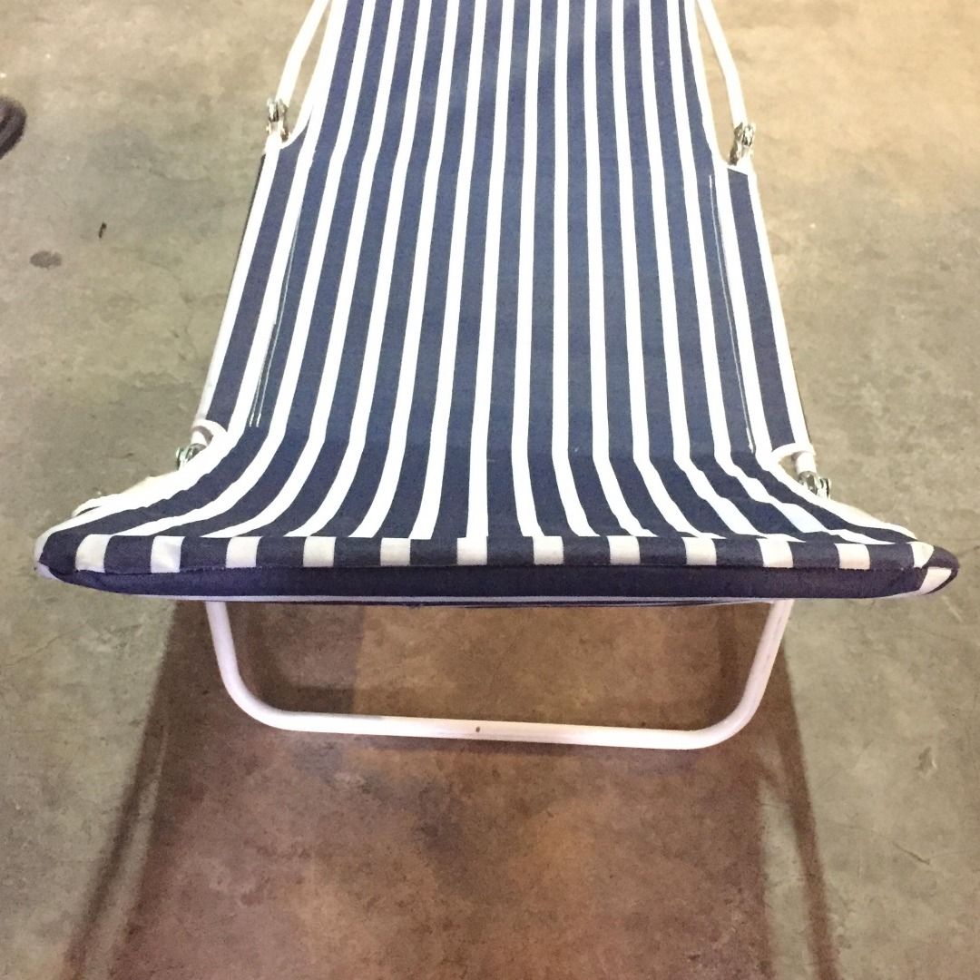 Marquee beach 2025 chair