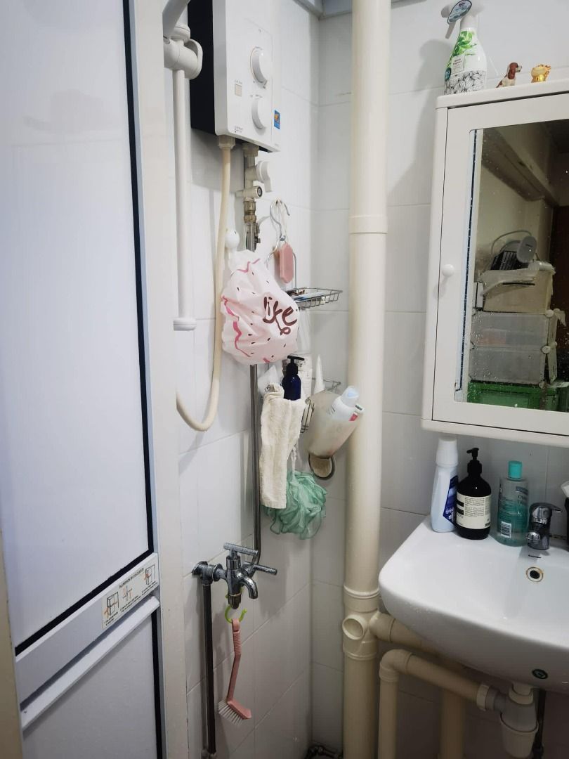 Master Room Blk 585 Ang Mo Kio1600, Property, Rentals, Room Rentals on Carousell