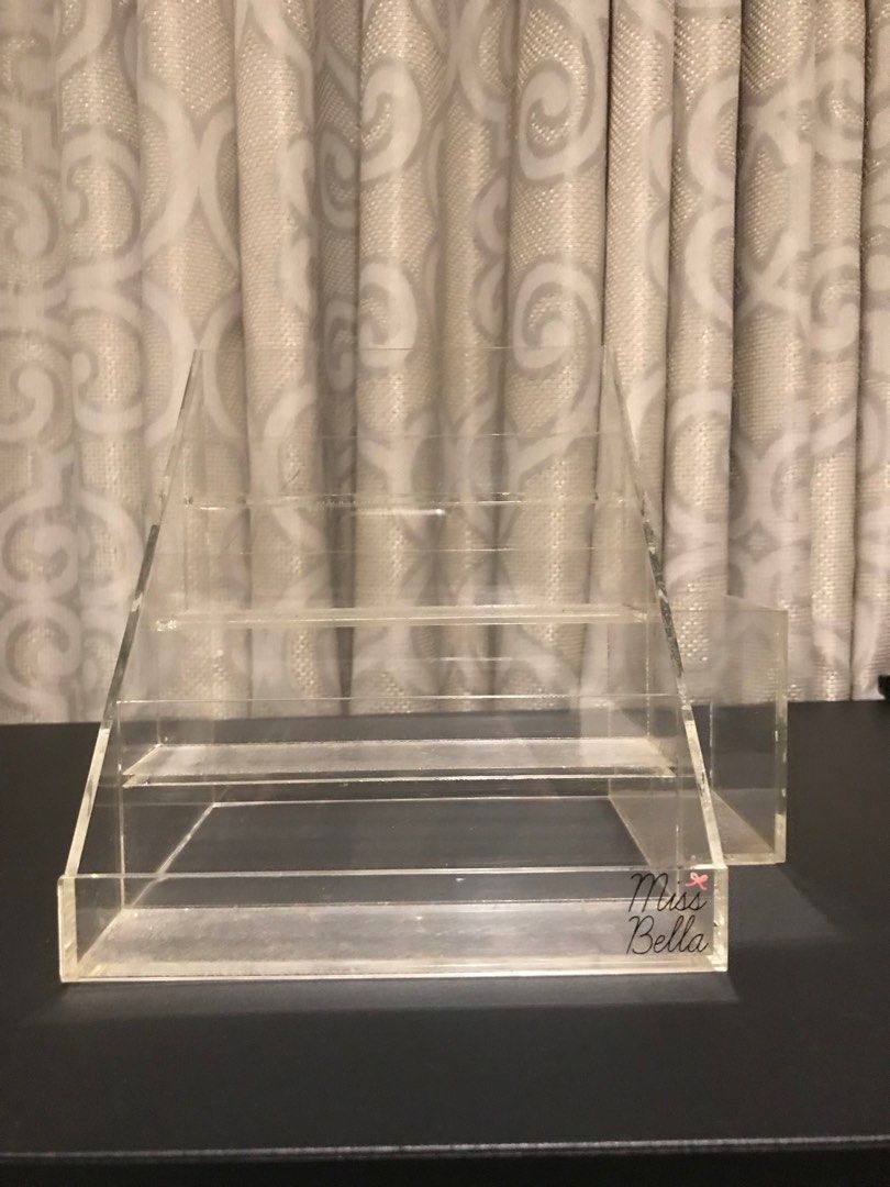 Miss Bella Acrylic Organizer (Category: Makeup) located in Quezon City. Submitted by currency27 (Listing ID 1231133535, Image 1). Description: 410 each 3 available Authentic RFS: raising funds, not into collecting make up anymore Pick up/checking of item is allowed in Xavierville in Quezon City. No other meet up place. No free shipping, buyer will take care of SF. I can ship thru Grab express, Lalamove, J&T, Gogo and LBC (by schedule). MOP: BPI/B