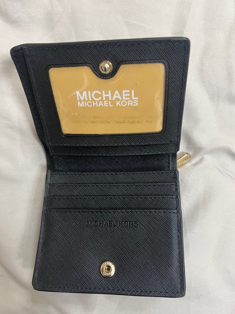 MK Wallet original (Category: Wallets & Card holders) located in Quezon City. Submitted by pivotyellowdeclutter (Listing ID 1231260760, Image 3). Description: .