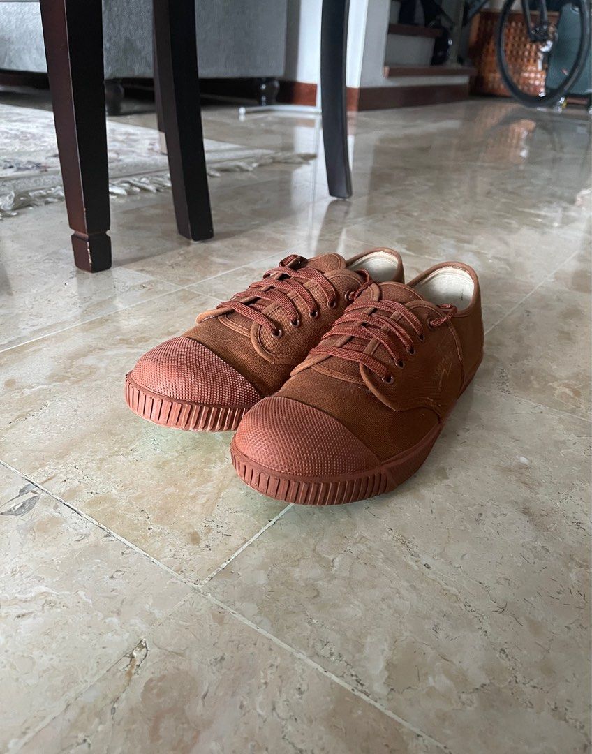 Nanyang red shoes shop